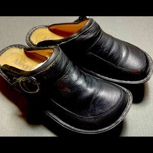 Alegria Black leather shoes.